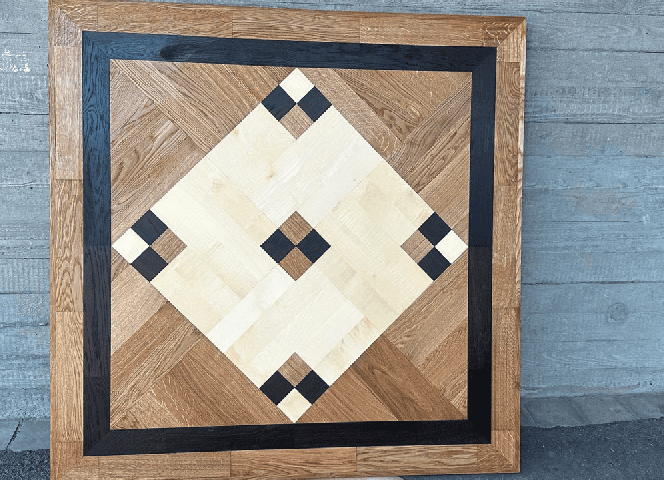 Geometrisches Parkett Gesellenstück aus Eiche, Räuchereiche und Ahorn von Zierau Parkett München